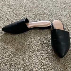 Black Leather Pointy Toe Slides